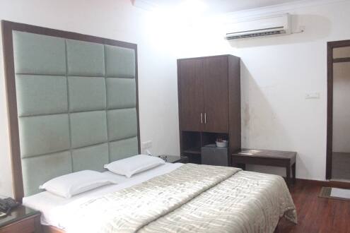 Hotel Octopus Inn, Raipur 2